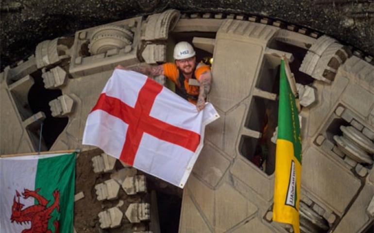 HS2 celebrates final Birmingham tunnel breakthrough HS2 celebrates final Birmingham tunnel breakthrough